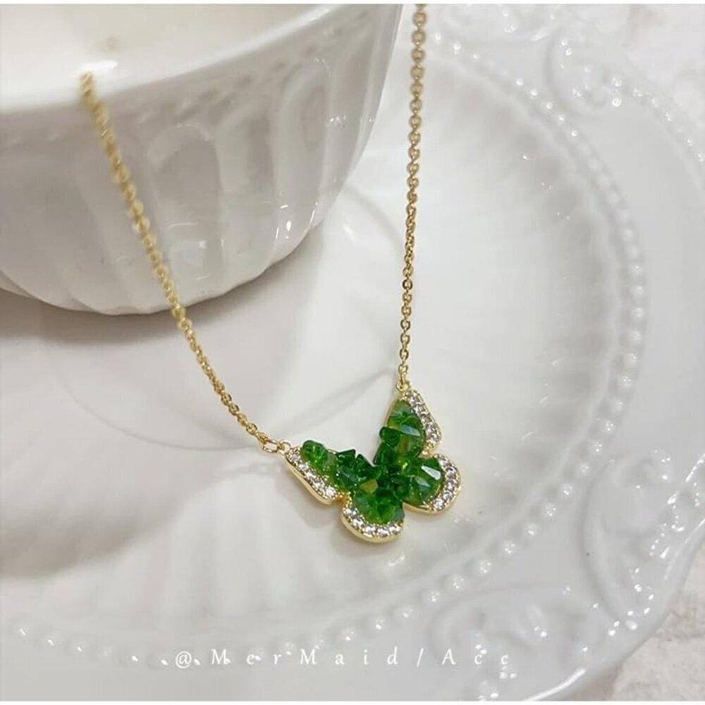🆕Women Green Stunning Butterfly Pendant Plated Brass Elegant Crystals Necklace - Picture 8 of 9